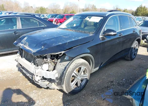 2016 Mercedes-Benz Glc 300 z USA, uszkodzony, nr VIN WDC0G4JB9GF007890